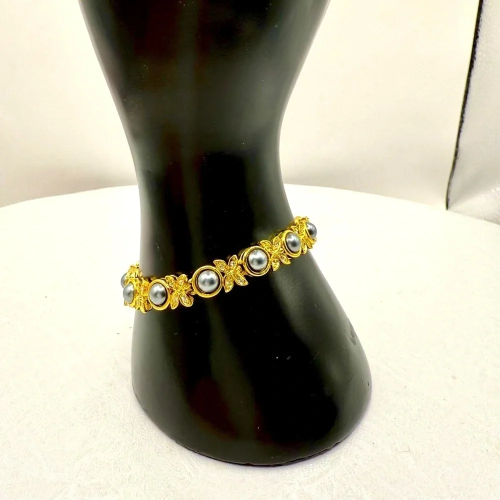 Elegant Gold Tone‎ with Faux Black Pearls and Diamonds